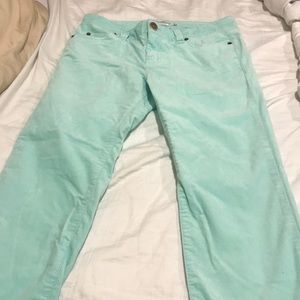 Vineyard vines colored soft cotton jeans